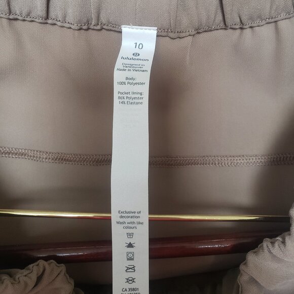 NWT- Lululemon On the Fly Skirt sz 10 - Picture 5 of 5